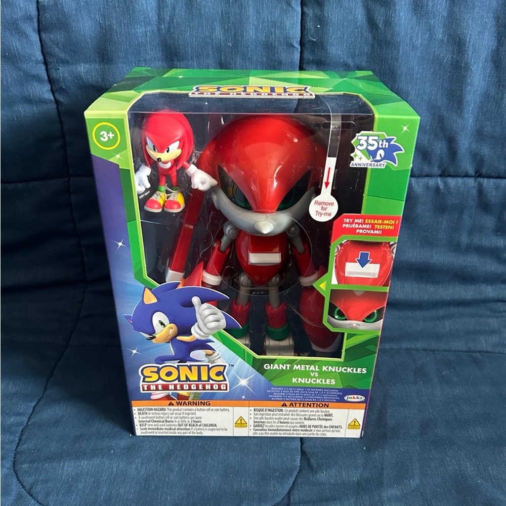 Giant Metal Knuckles vs Knuckles Sonic 35th Anniversary Jakks Pacific